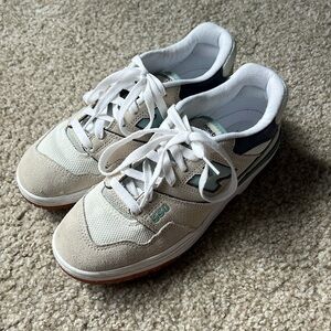 Women's New Balance 550 (SOLD)